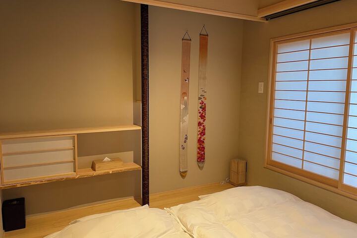 Room 17 of 39