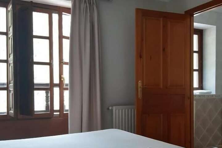 Room 7 of 25