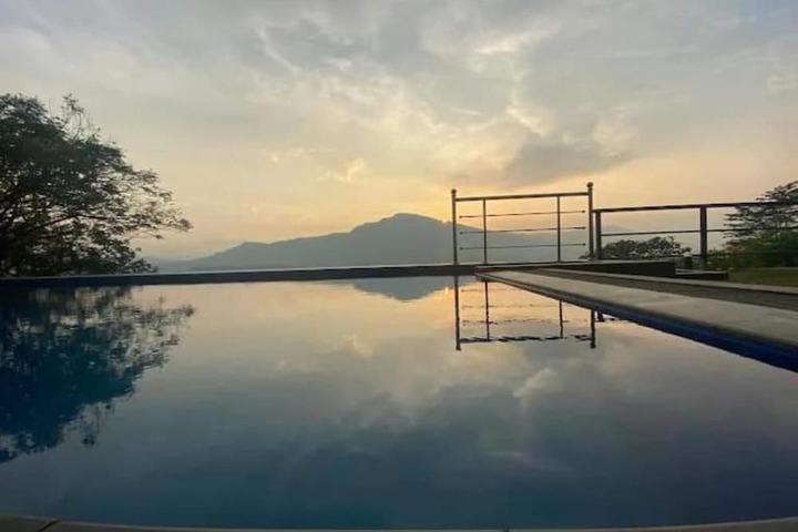 Pool 26 of 64
