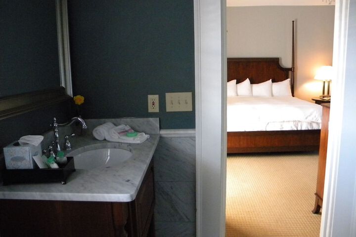 Room 80 of 87