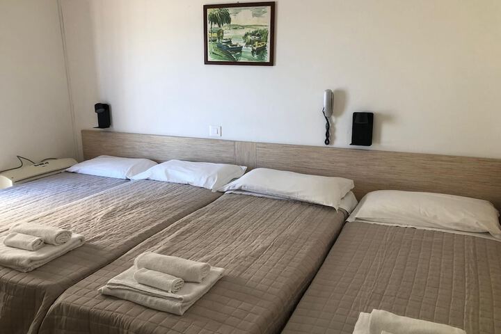 Room 5 of 19