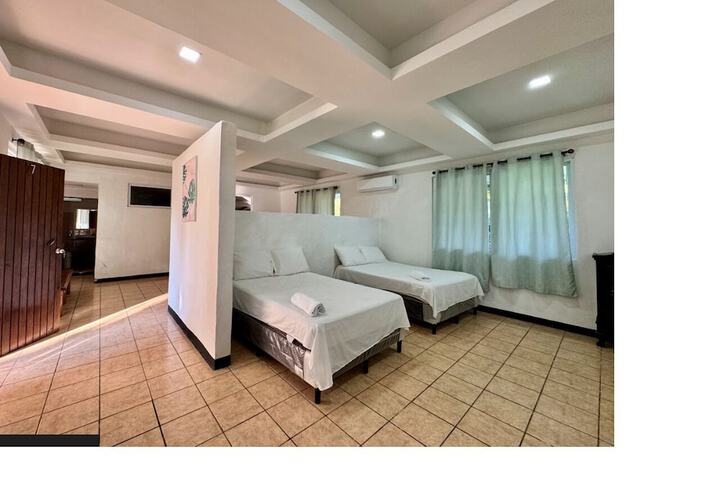 Room 12 of 25