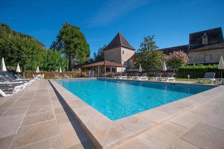 Pool 26 of 46