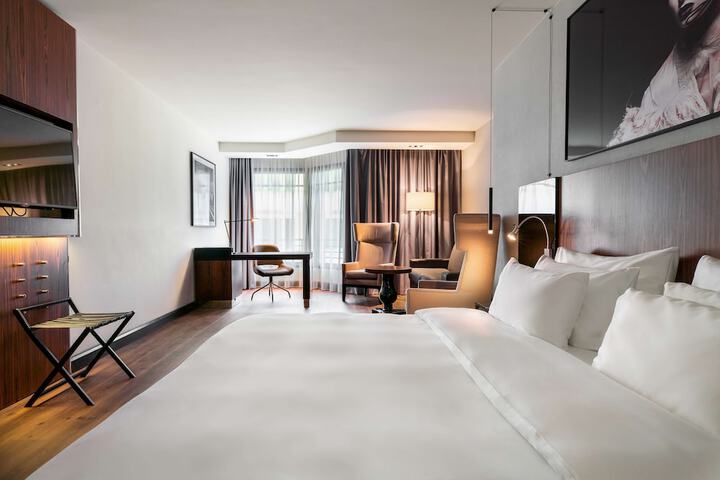 Room 22 of 147
