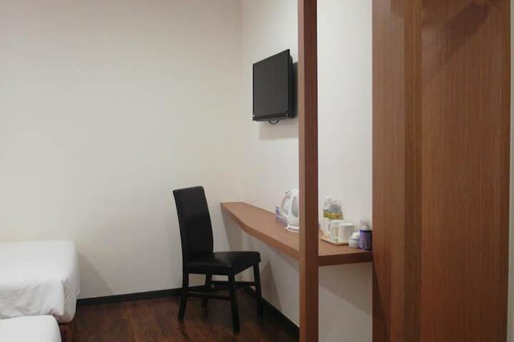 Room 19 of 32