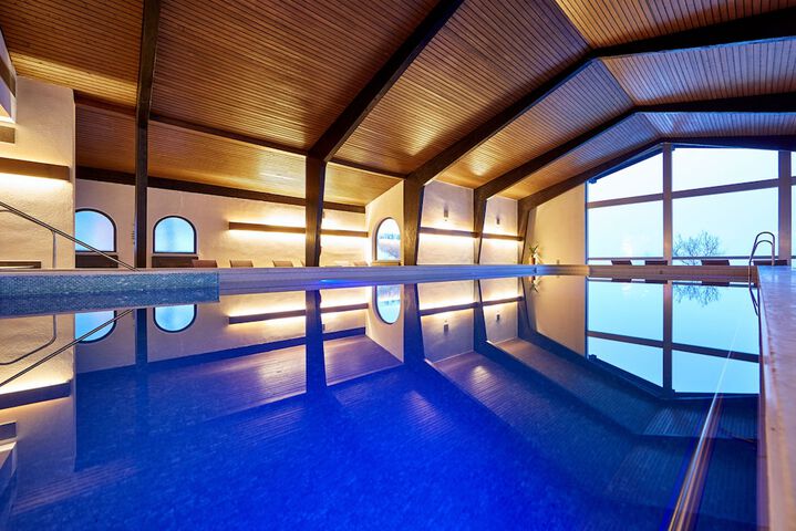 Hotel with Pool