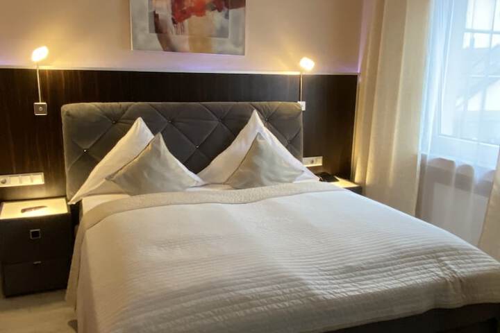 Room 3 of 39