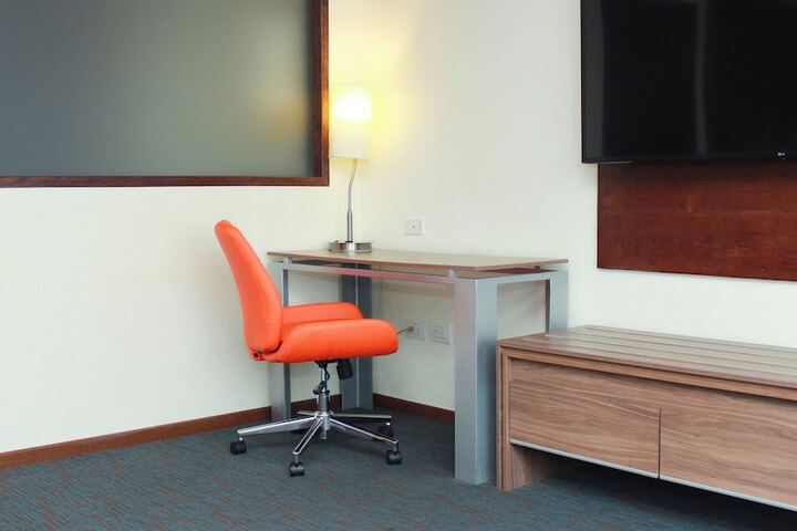 Room 15 of 100