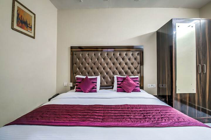 Room 8 of 20