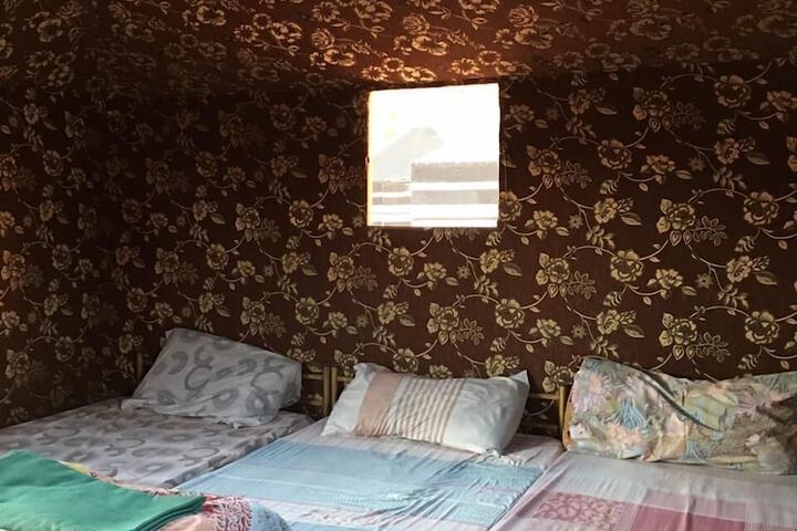 Room 6 of 88