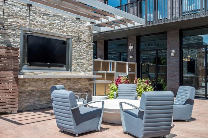 Terrace/Patio 12 of 208