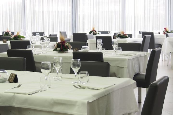 Dining 59 of 92