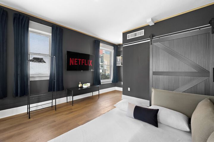 Room 85 of 285