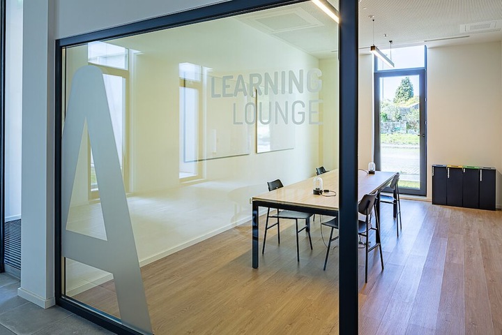 Room 10 of 22