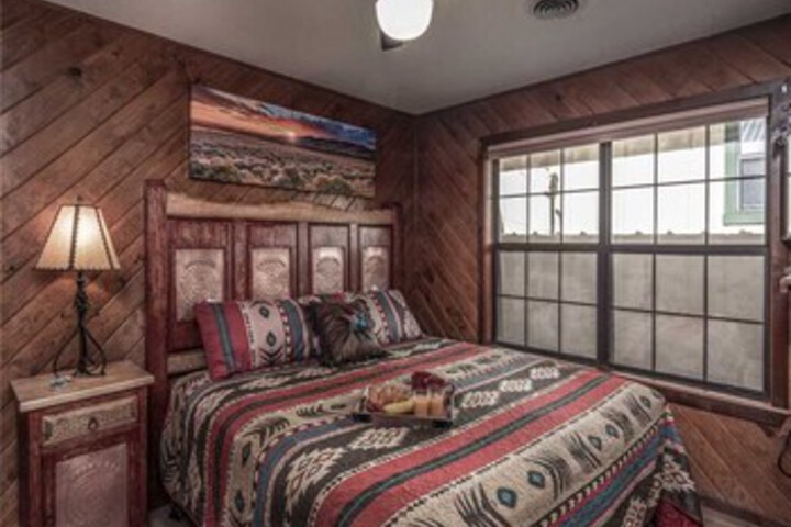 Room 34 of 38