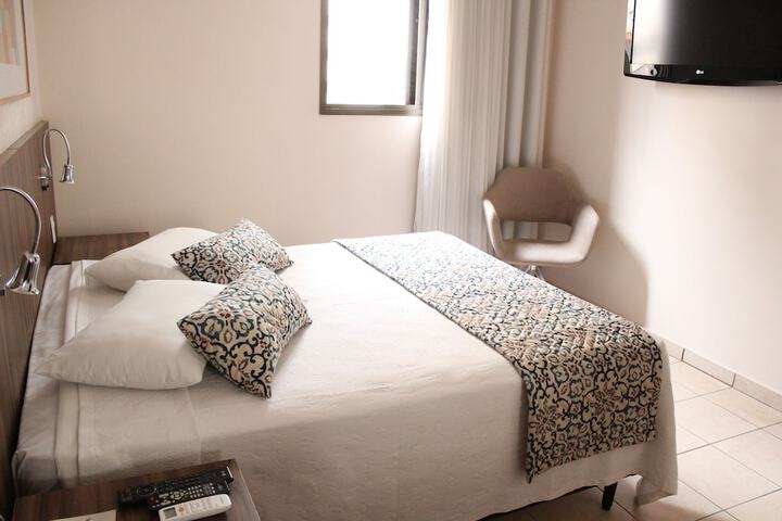 Room 9 of 48
