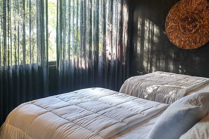Room 3 of 87