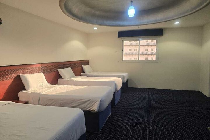 Room 2 of 8
