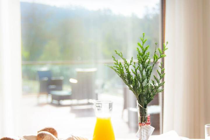 Breakfast/Coffee Service 72 of 111