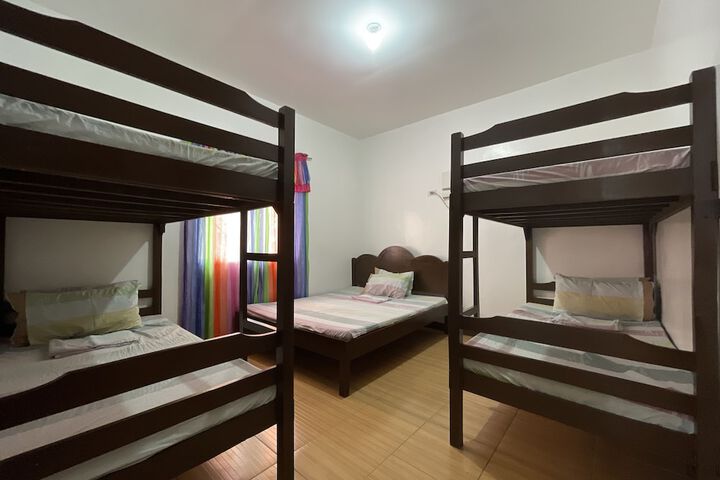 Room 57 of 200