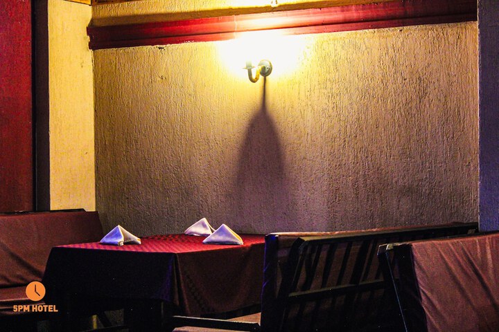 Dining 29 of 55
