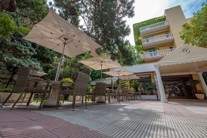 Terrace/Patio 21 of 25