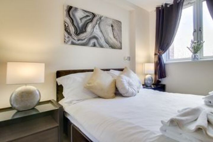 Room 4 of 27