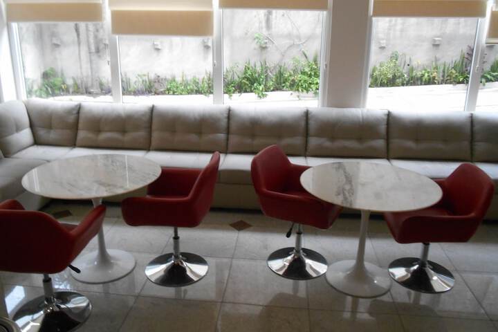 Entrance & Lobby