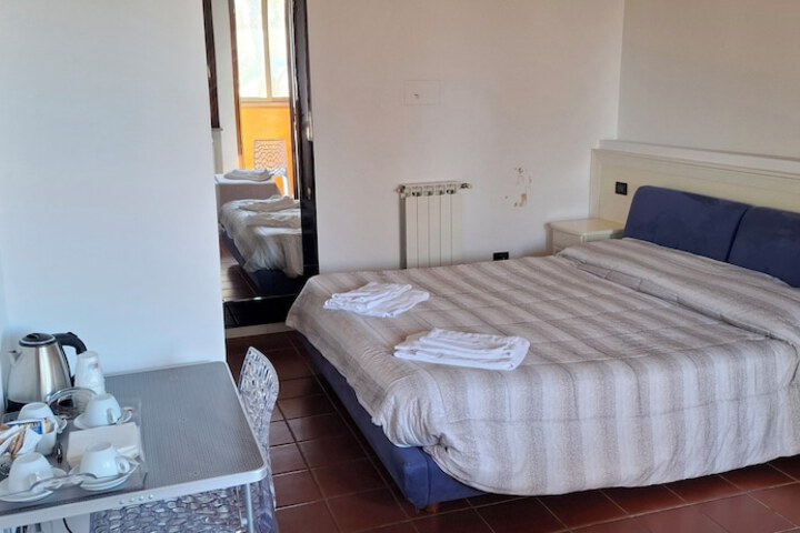 Room 12 of 39