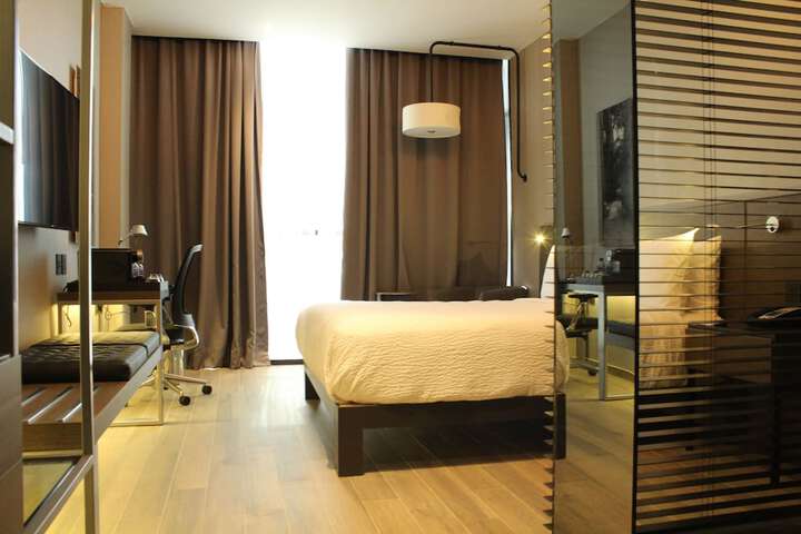 Room 4 of 41