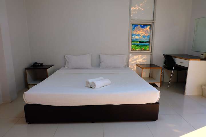 Room 8 of 21