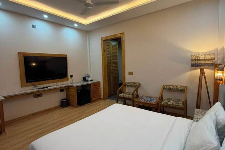 Room 75 of 144