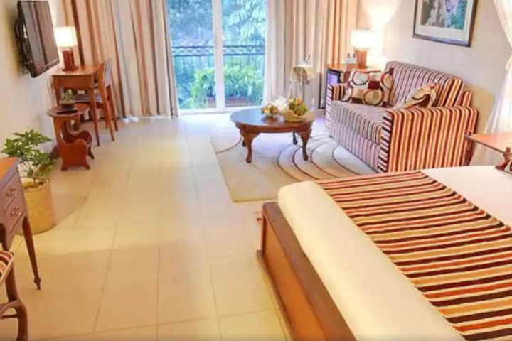 Room 10 of 68