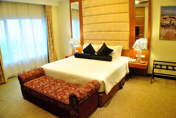 Room 36 of 95