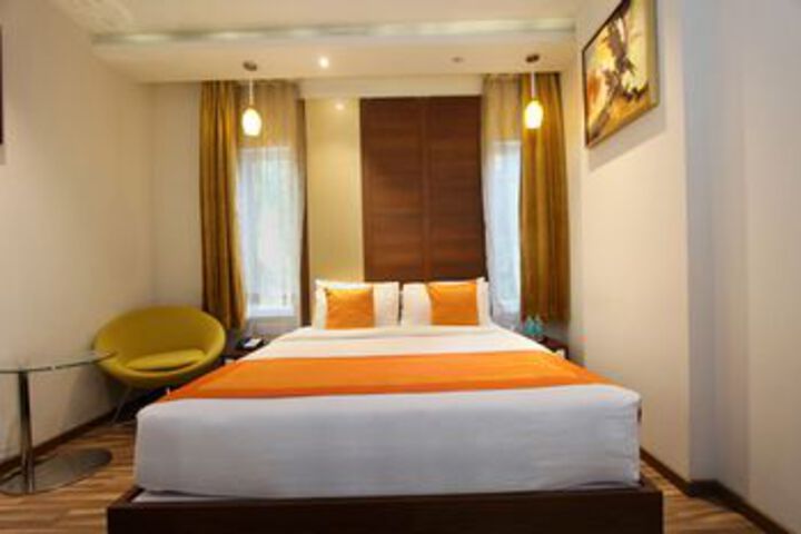 Room 12 of 23