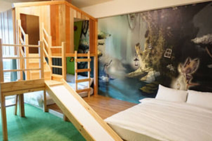 Room 17 of 50