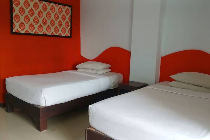 Room 8 of 23