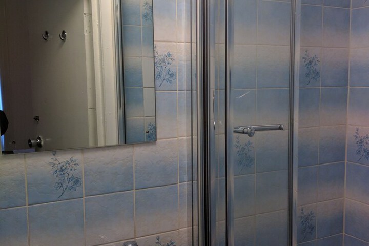Room 12 of 23