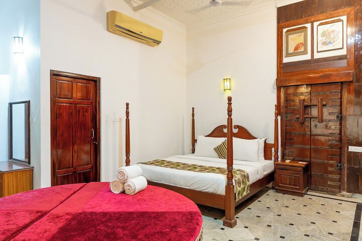 Room 21 of 80