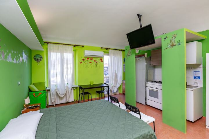 Room 8 of 20