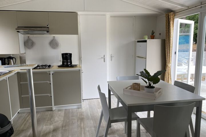 Room 8 of 34