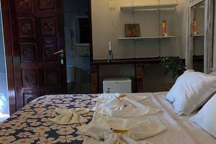 Room 12 of 76