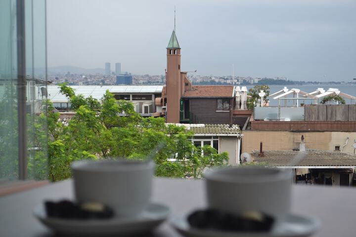 Dining 19 of 21