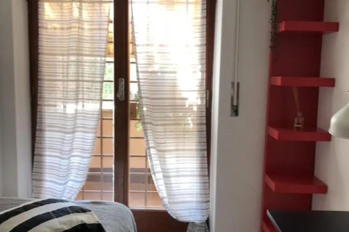 Room 2 of 11