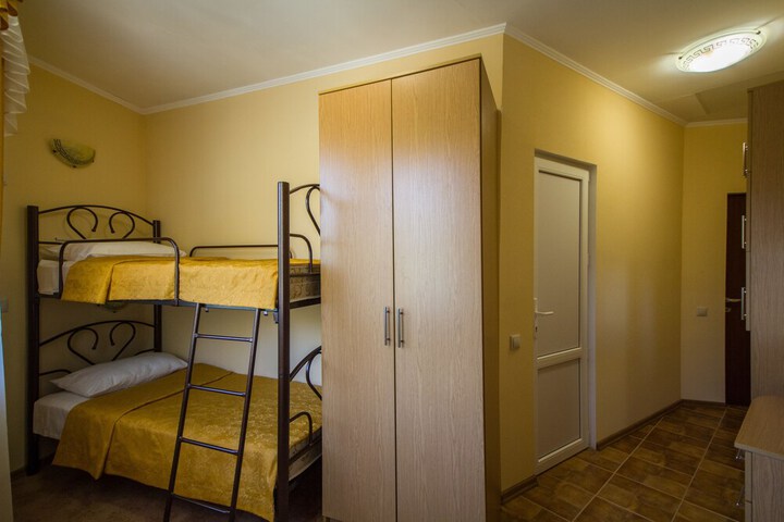 Room 5 of 129