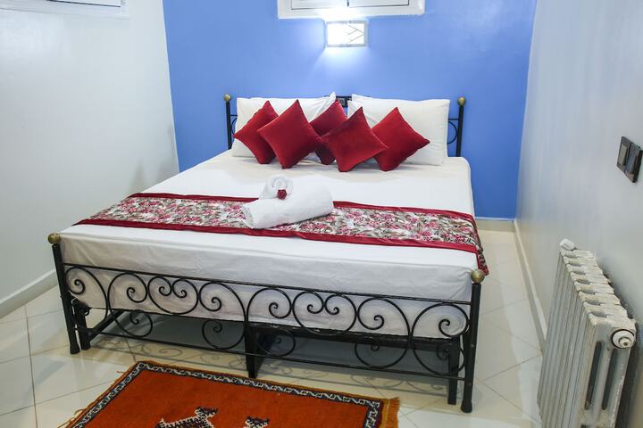 Room 4 of 33