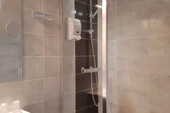 Room 40 of 52