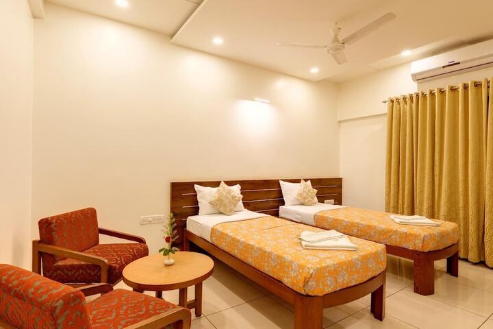 Room 5 of 24