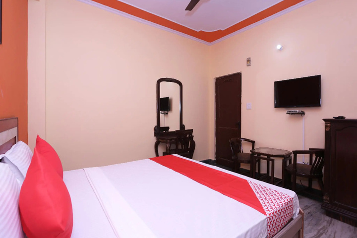 OYO 29683 Hotel Heaven