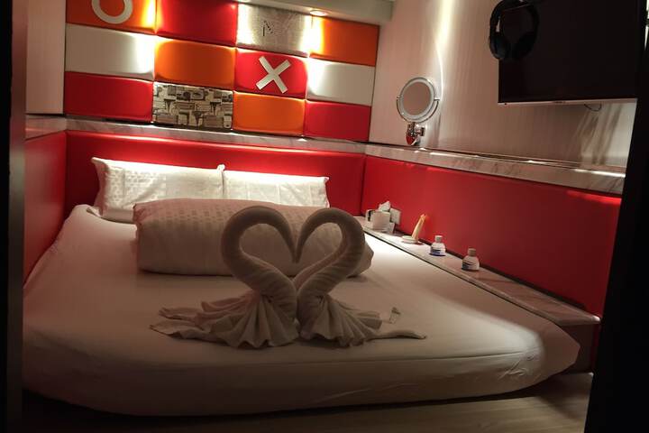 Room 13 of 61
